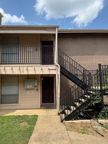 5524 Boca Raton Boulevard 405, Fort Worth, TX 76112