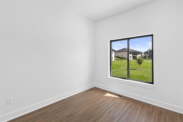 3931 NW 181st Street, Clive, IA 50325