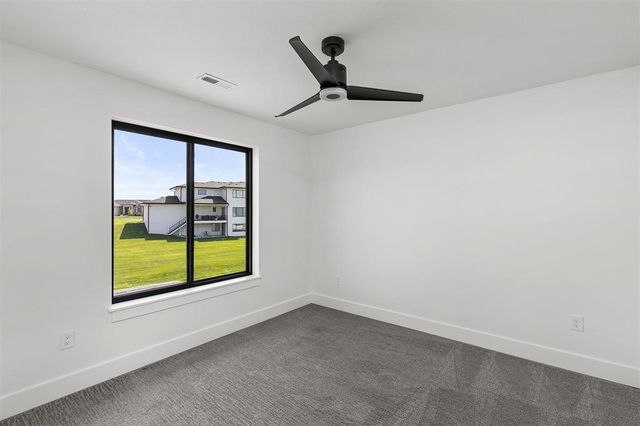 3931 NW 181st Street, Clive, IA 50325