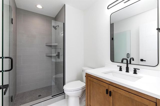 3931 NW 181st Street, Clive, IA 50325