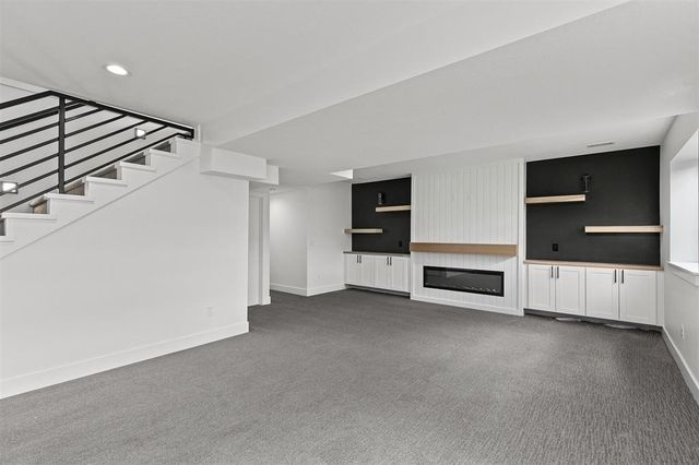 3931 NW 181st Street, Clive, IA 50325