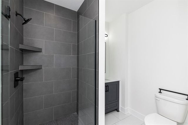 3931 NW 181st Street, Clive, IA 50325