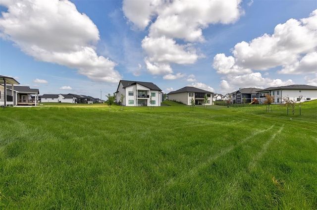 3931 NW 181st Street, Clive, IA 50325