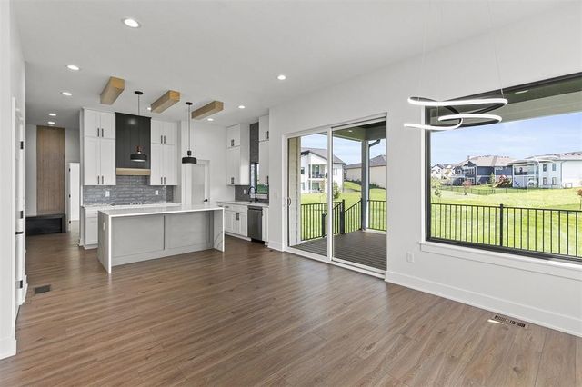 3931 NW 181st Street, Clive, IA 50325