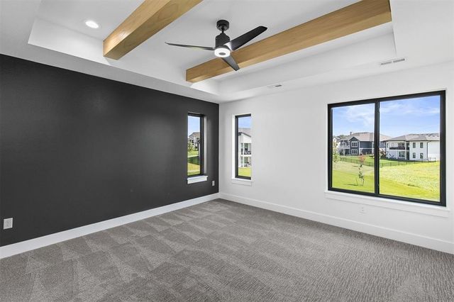 3931 NW 181st Street, Clive, IA 50325