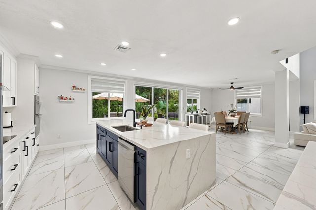 7930 Rockport Circle, Lake Worth, FL 33467