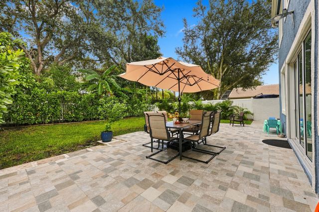 7930 Rockport Circle, Lake Worth, FL 33467