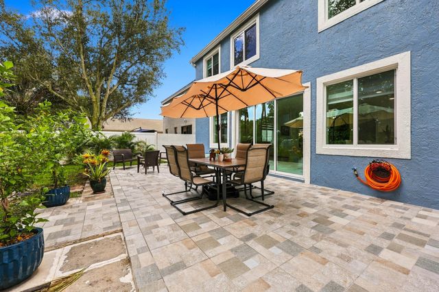 7930 Rockport Circle, Lake Worth, FL 33467