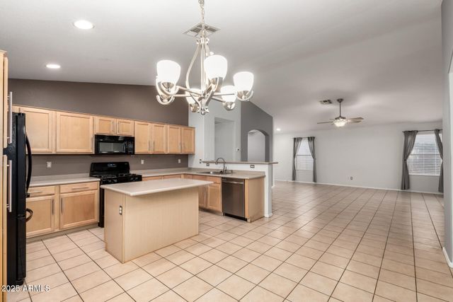 4013 S SUMMER Court, Gilbert, AZ 85297