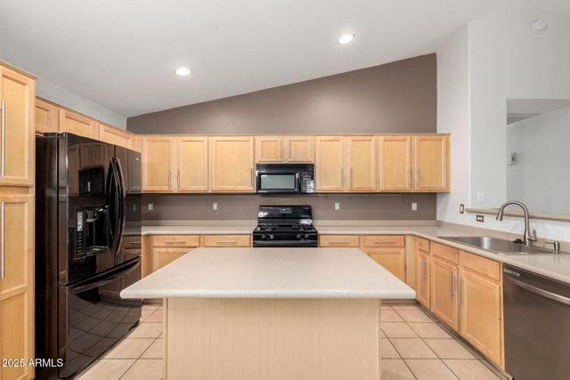 4013 S SUMMER Court, Gilbert, AZ 85297