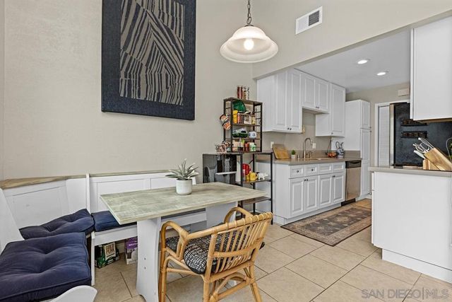 455 Los Arbolitos, Oceanside, CA 92058
