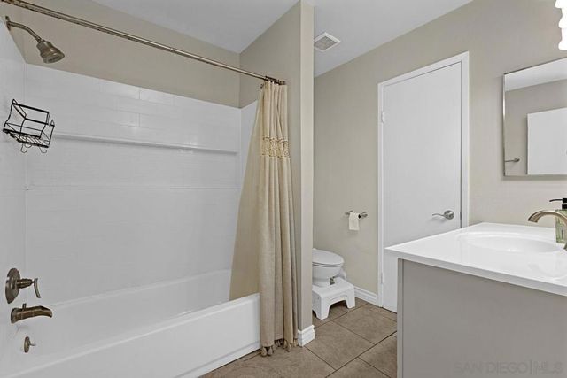 455 Los Arbolitos, Oceanside, CA 92058
