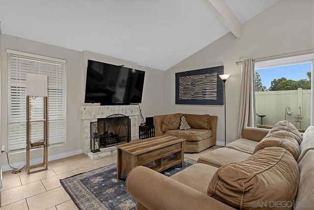 455 Los Arbolitos, Oceanside, CA 92058