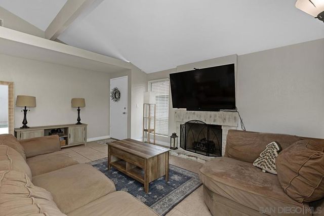 455 Los Arbolitos, Oceanside, CA 92058