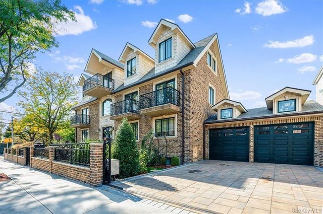 1903 Tomlinson Avenue, Bronx, NY 10461