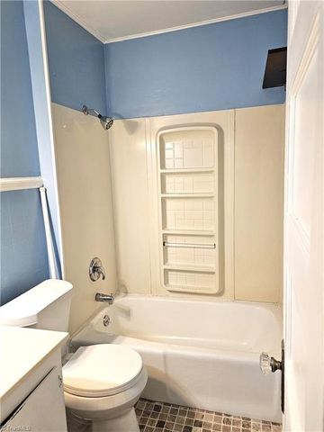 901 Grace Avenue, Burlington, NC 27217