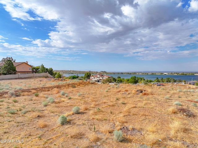 Shasta Place, Palmdale, CA 93550