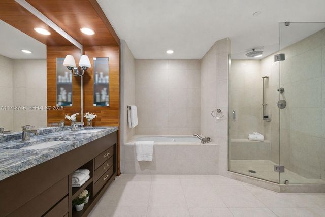 6799 Collins Ave CPH06, Miami Beach, FL 33141