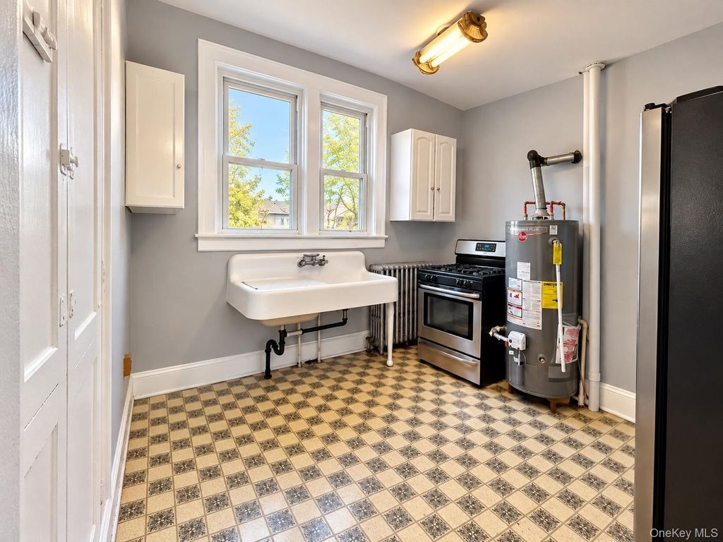 26 Hasbrouck Street, Newburgh, NY 12550 — photo 4