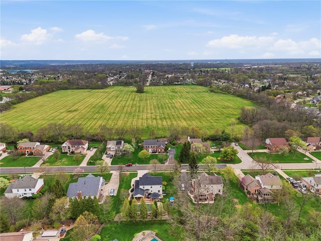 44 Ridge Wood Drive, Monroe, OH 45050