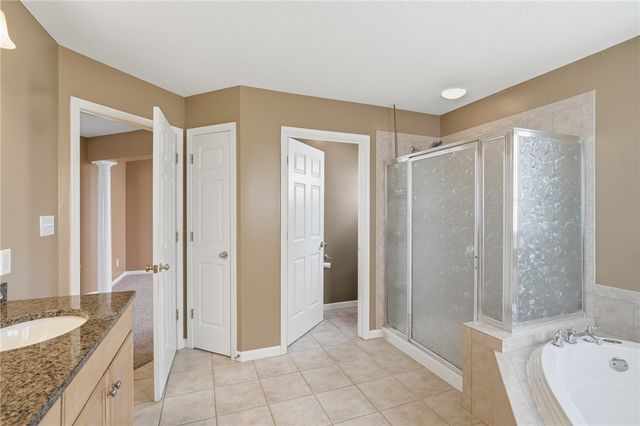 44 Ridge Wood Drive, Monroe, OH 45050
