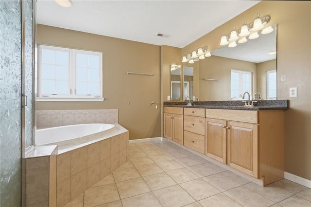 44 Ridge Wood Drive, Monroe, OH 45050