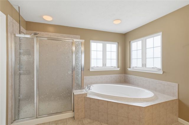 44 Ridge Wood Drive, Monroe, OH 45050