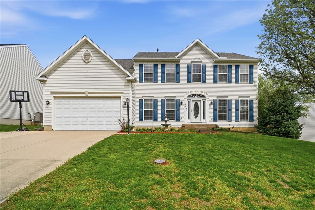 44 Ridge Wood Drive, Monroe, OH 45050
