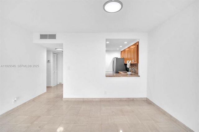 500 Three Islands Blvd 816, Hallandale Beach, FL 33009