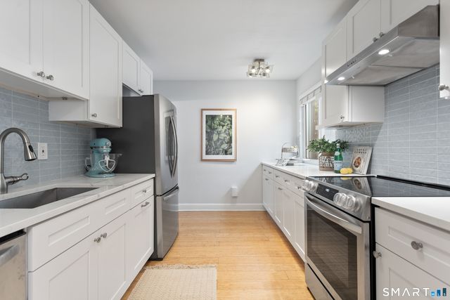 59 Rock Spring Road 25, Stamford, CT 06906