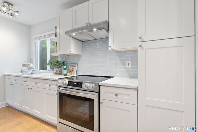 59 Rock Spring Road 25, Stamford, CT 06906