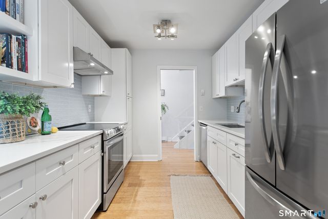 59 Rock Spring Road 25, Stamford, CT 06906