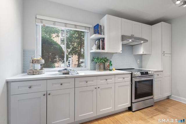 59 Rock Spring Road 25, Stamford, CT 06906