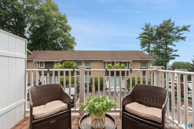 59 Rock Spring Road 25, Stamford, CT 06906