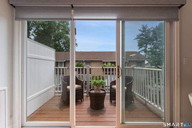 59 Rock Spring Road 25, Stamford, CT 06906