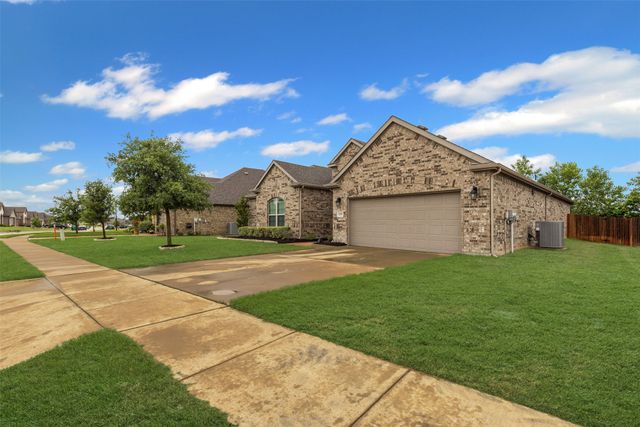 628 Waterford Way, Joshua, TX 76058