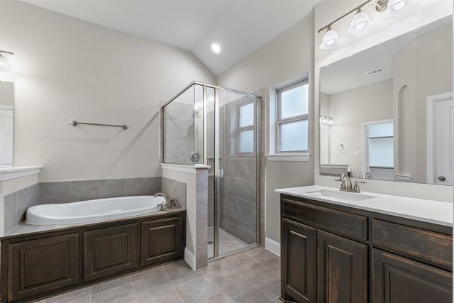 628 Waterford Way, Joshua, TX 76058