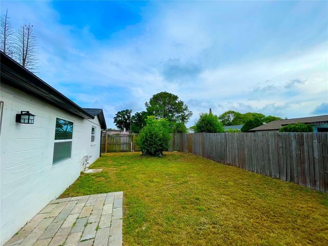11241 YEWTREE AVENUE, Port Richey, FL 34668