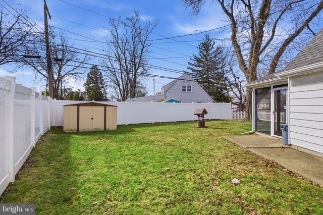 2704 QUAINT ST, Secane, PA 19018