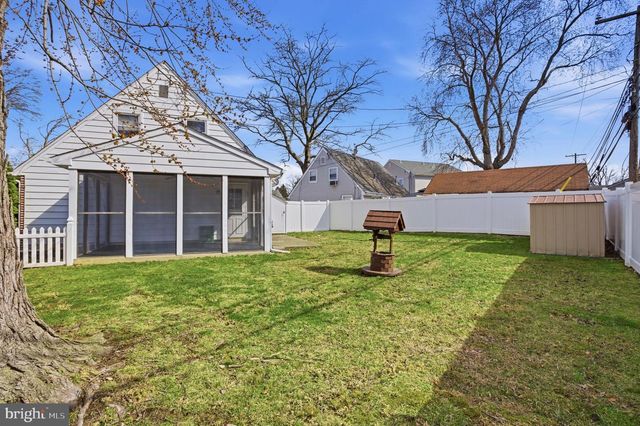 2704 QUAINT ST, Secane, PA 19018