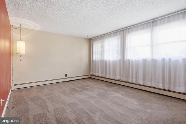 2704 QUAINT ST, Secane, PA 19018