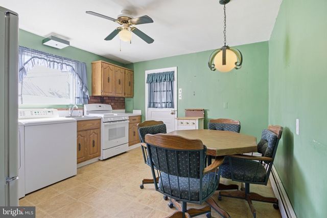 2704 QUAINT ST, Secane, PA 19018