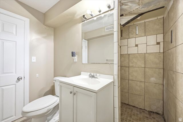 4372 S 375 E, Washington Terrace, UT 84405