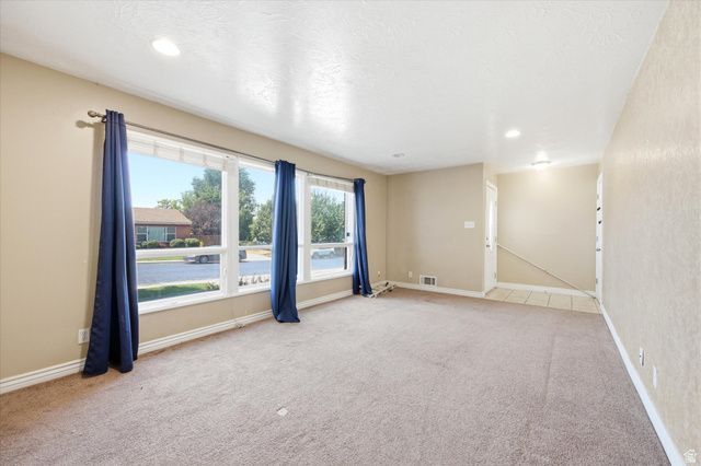 4372 S 375 E, Washington Terrace, UT 84405