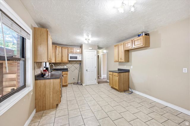 4372 S 375 E, Washington Terrace, UT 84405