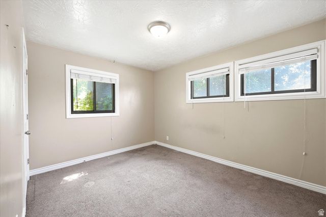 4372 S 375 E, Washington Terrace, UT 84405