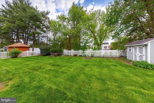 27 TRAPPER RD, Sewell, NJ 08080