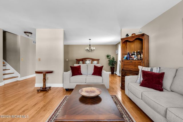 464 Penn Avenue N, Forked River, NJ 08731