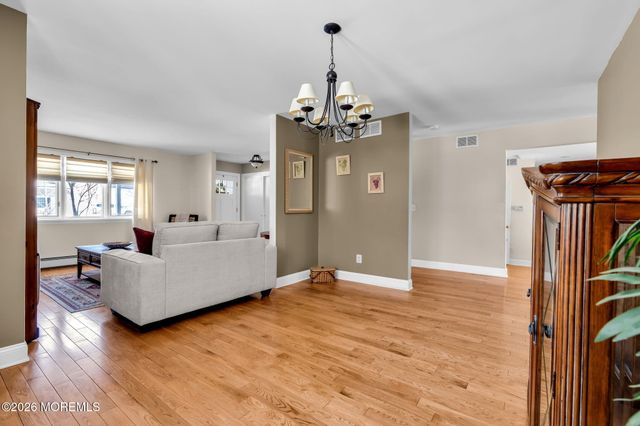 464 Penn Avenue N, Forked River, NJ 08731