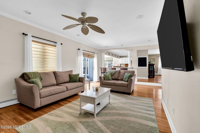 464 Penn Avenue N, Forked River, NJ 08731